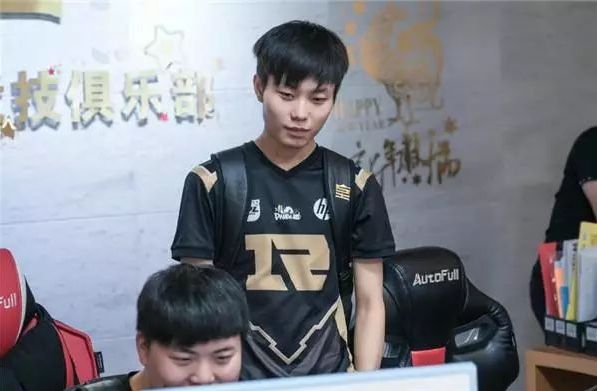 中的每一场 中的每一场